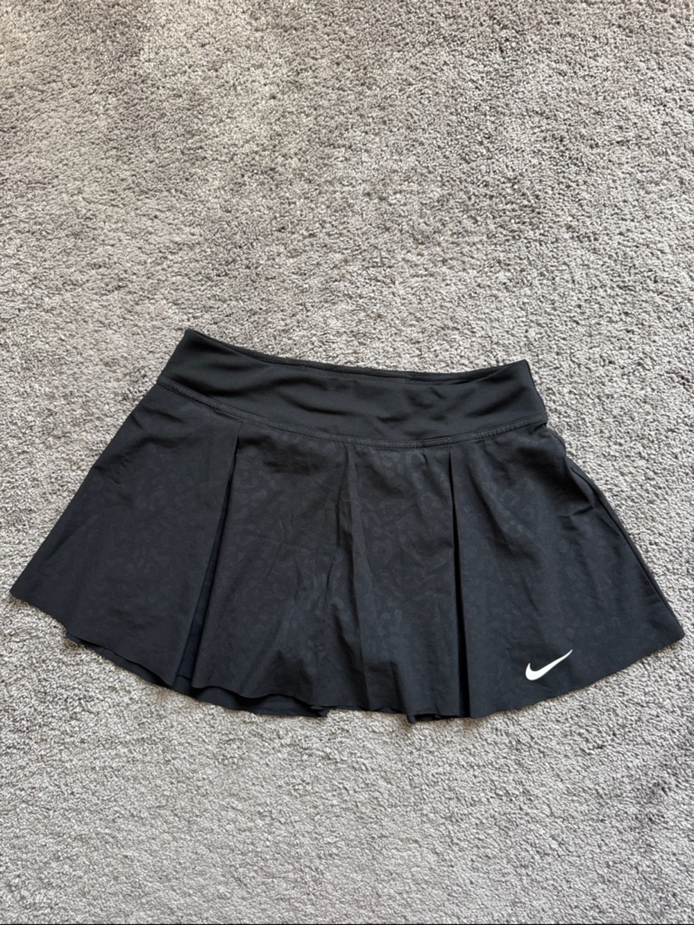NWOT Nike Embossed 13” Club Tennis Skirt Black Size M - Picture 3 of 16